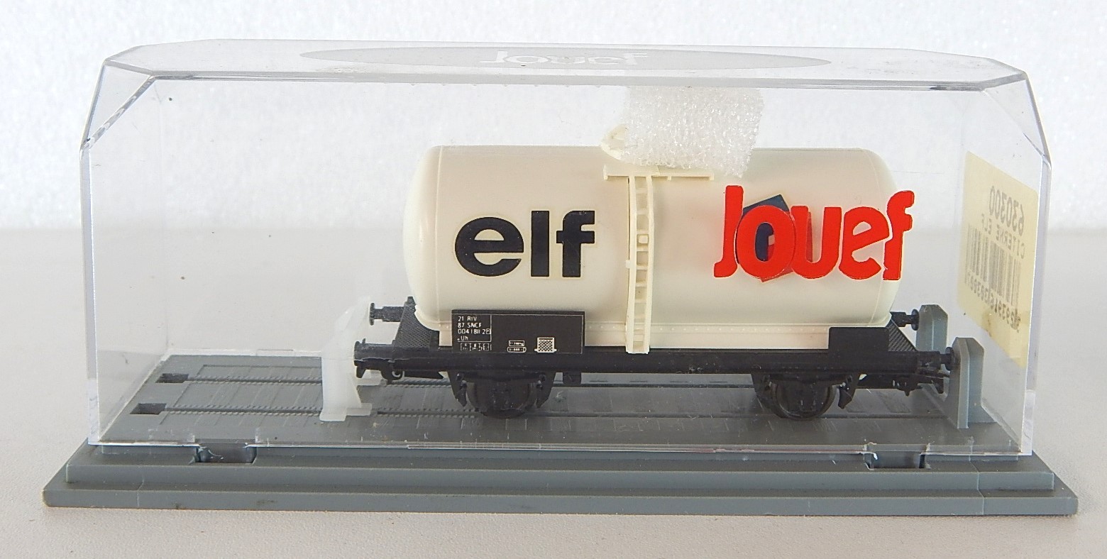 Lot Jouef HO 4 wagons citernes, dont un neuf