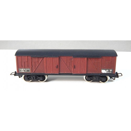 JOUEF WAGON COUVERT TP MARRON TOIT NOIR A BOGIES HO SANS BOITE