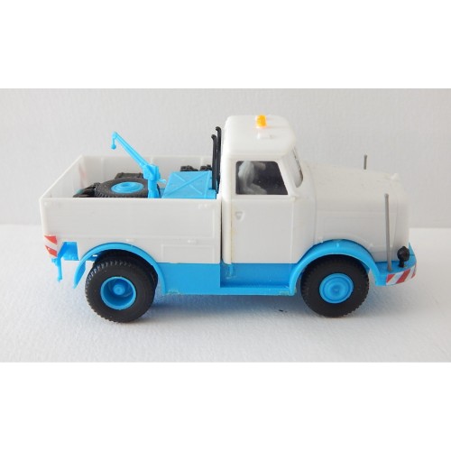 17684 KIBRI MAQUETTE CAMION DEPANNEUSE BLEU ET BLANCHE HO