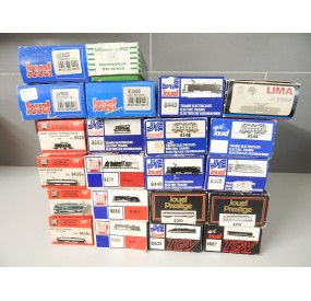 JOUEF GROS LOT DE 22 BOITES ROUGE VIDE DIFFERENTS MODELE BON ETAT HO