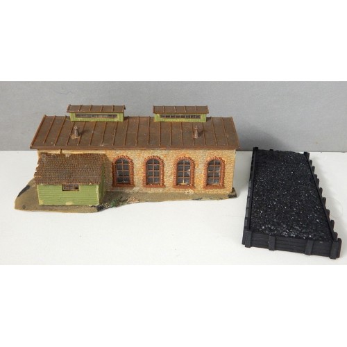 FALLER MAQUETTE DEPOT REMISE A LOCOMOTIVE SANS BOITE HO