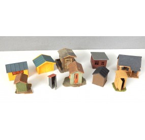 LOT DE 10 PETITES CABANES MAQUETTES DIVERS HO