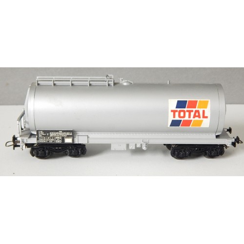 JOUEF UN WAGON CITERNE A BOGIES TOTAL SANS BOITE HO