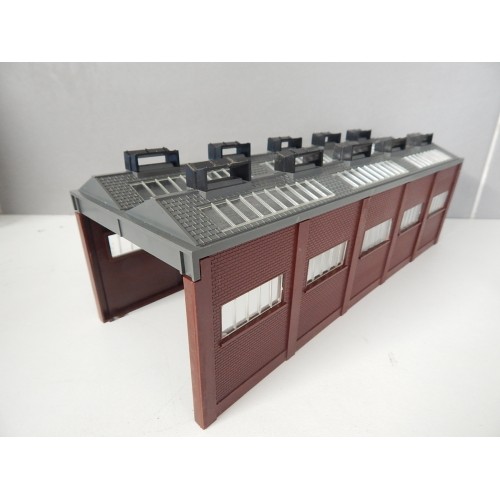 REF 18003 JOUEF MAQUETTE HANGAR A LOCOMOTIVE DEMONTABLE HO SANS BOITE