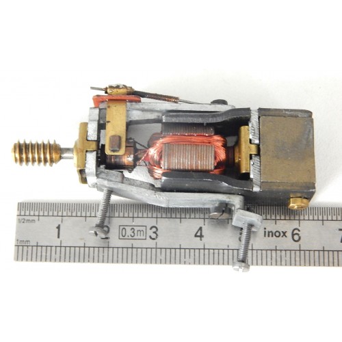 Réf 18045- LILIPUT MOTEUR DE LOCOMOTIVE VAPEUR 230 PO HO
