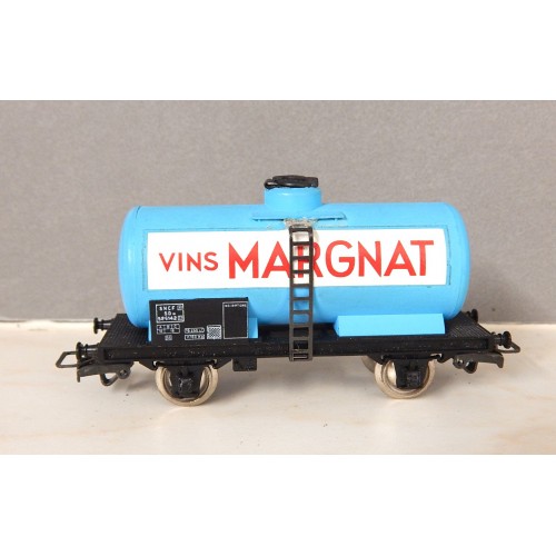 JOUEF UN WAGON CITERNE A ESSIEUX MARGNAT HO SANS BOITE N°2