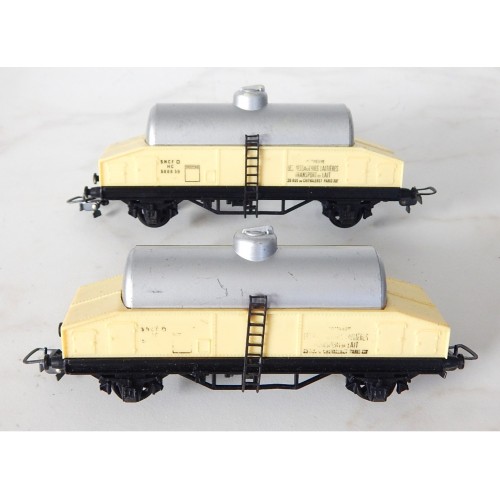 HORNBY LOT DE 2 WAGONS A ESSIEUX TRANSPORT DE LAITS SNCF HO SANS BOITE