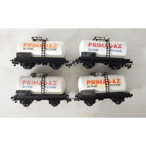 Réf 18165 LOT DE 4 WAGON CITERNE PRIMAGAZ A ESSIEUX HORNBY SANS BOITE HO
