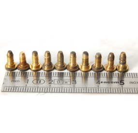 Réf 18177 HORNBY LOT DE 10 VIS POUR ATTELAGES HO
