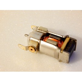 MOTEUR 5 PÔLES SANS PIGNON HO 