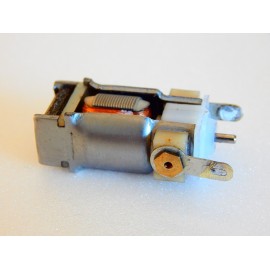 MOTEUR 3 PÖLES POUR LOCOMOTIVE JOUEF HO