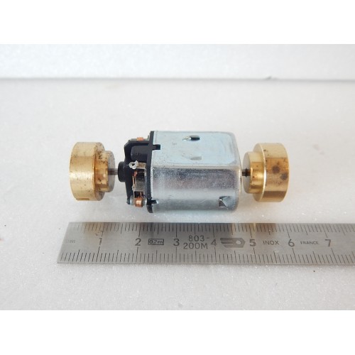 FLEISCHMANN MOTEUR AVEC VOLANT INERTIE DESTINATION INCONNUE HO 12 VOLTS