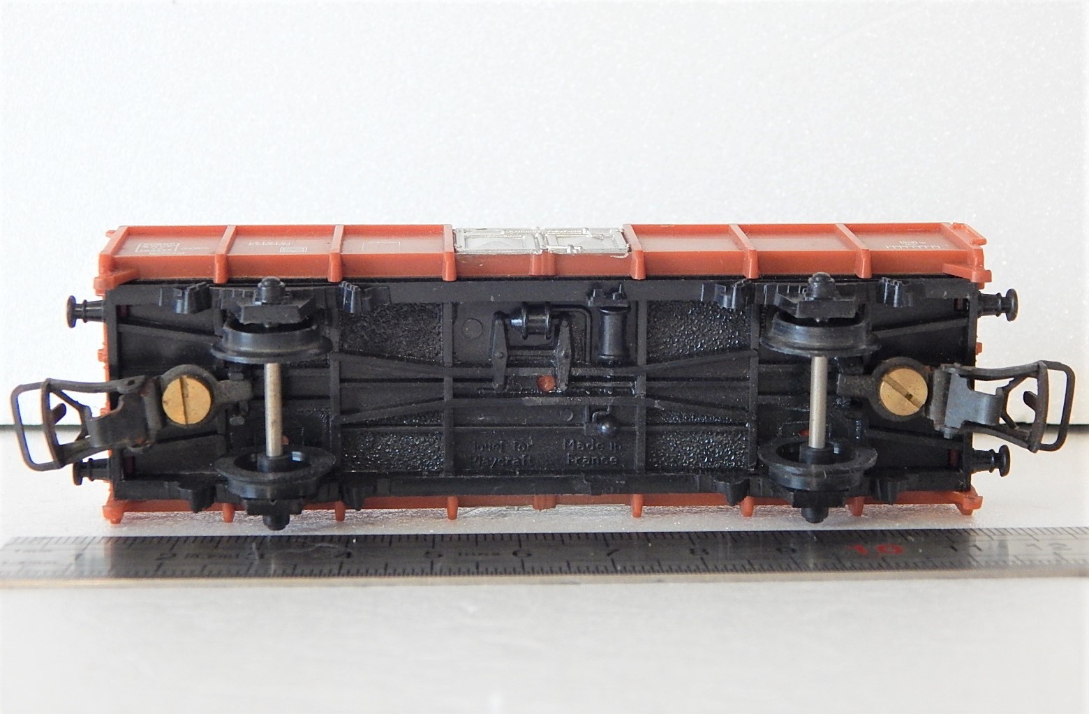 Gégé HO WAGON COUVERT A BOGIES SANS MARQUAGE - Boutique Loisir et
