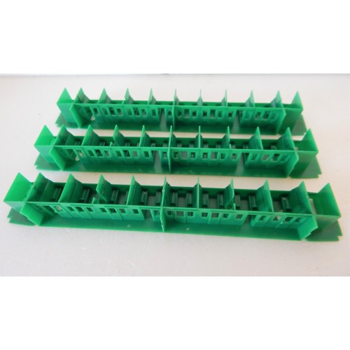 A020 LOT DE 3 AMENAGEMENTS DE VOITURE HORNBY COULEUR VERT HO
