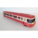 JOUEF UNE CAISSE DE REMORQUE EAD ROUGE CREME HO BON ETAT