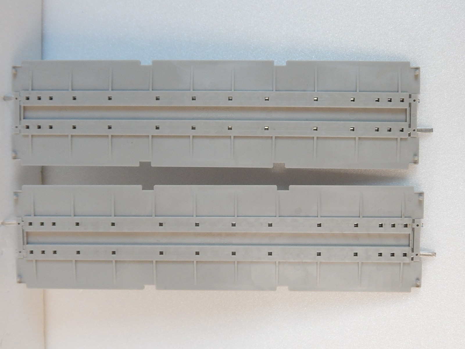 2 Ponts Jouef En Plastique Style Métallique - Maquettes De Train, Occasion, Pour Réseaux Ferroviaires