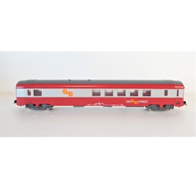 UNE VOITURE GRIL EXPRESS JOUEF HO EN TRES BON ETAT SANS BOITE HO