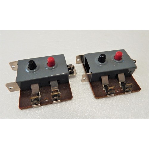LOT DE 2 BOITIERS DE COMMANDE A IMPULTION SANS MARQUE HO