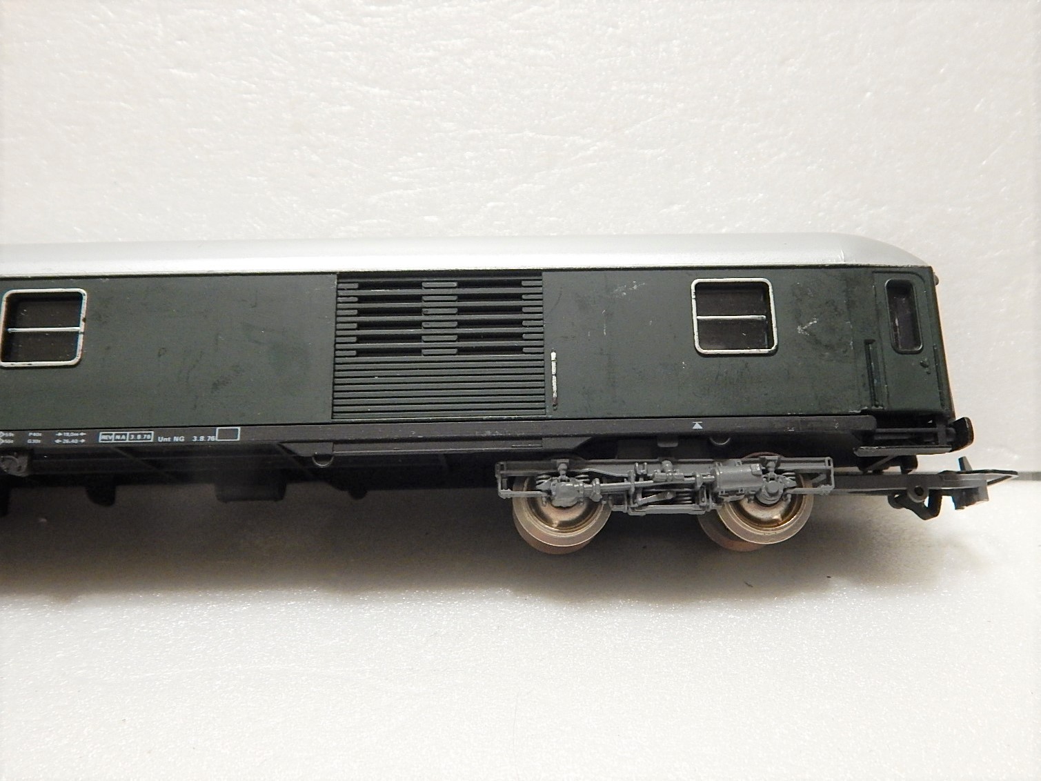 R 17134 JOUEF FOURGON ANCIEN Dqd2 SNCF SANS BOITE HO