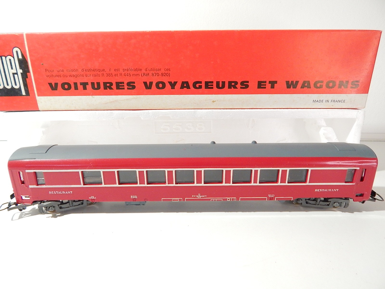 Voiture Restaurant Jouef Référence 5696 - Échelle HO, Rouge Et Gris, D'Occasion, Pour Train Miniature