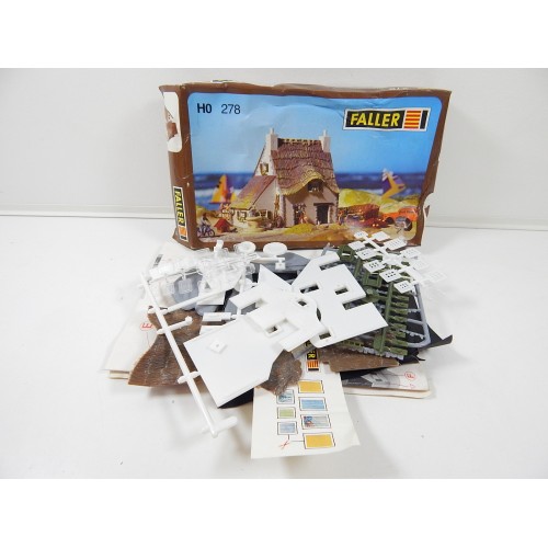 FALLER ref 278 MAQUETTE CHAUMIERE HO EN BOITE