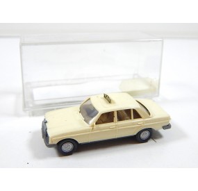 WIKING MERCEDES TAXI 240 D EN BOITE MAQUETTE RESEAUX HO 1/87 REF 4374