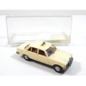 WIKING MERCEDES TAXI 240 D EN BOITE MAQUETTE RESEAUX HO 1/87 REF 4374