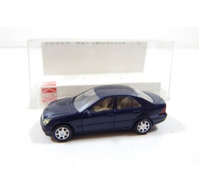 49100 VEHICULE MERCEDES CLA C EN BOITE HO