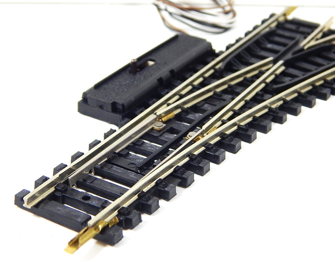 JOUEF J/L LOT DE 2 AIGUILLAGES MANUELS A DROITE RAILS EN MAILLECHORT HO