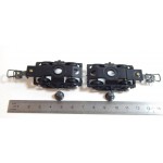 B 127 - HORNBY LOT DE DEUX BOGIE EN METAL DE VOITURE VOYAGEUR + AXE HO