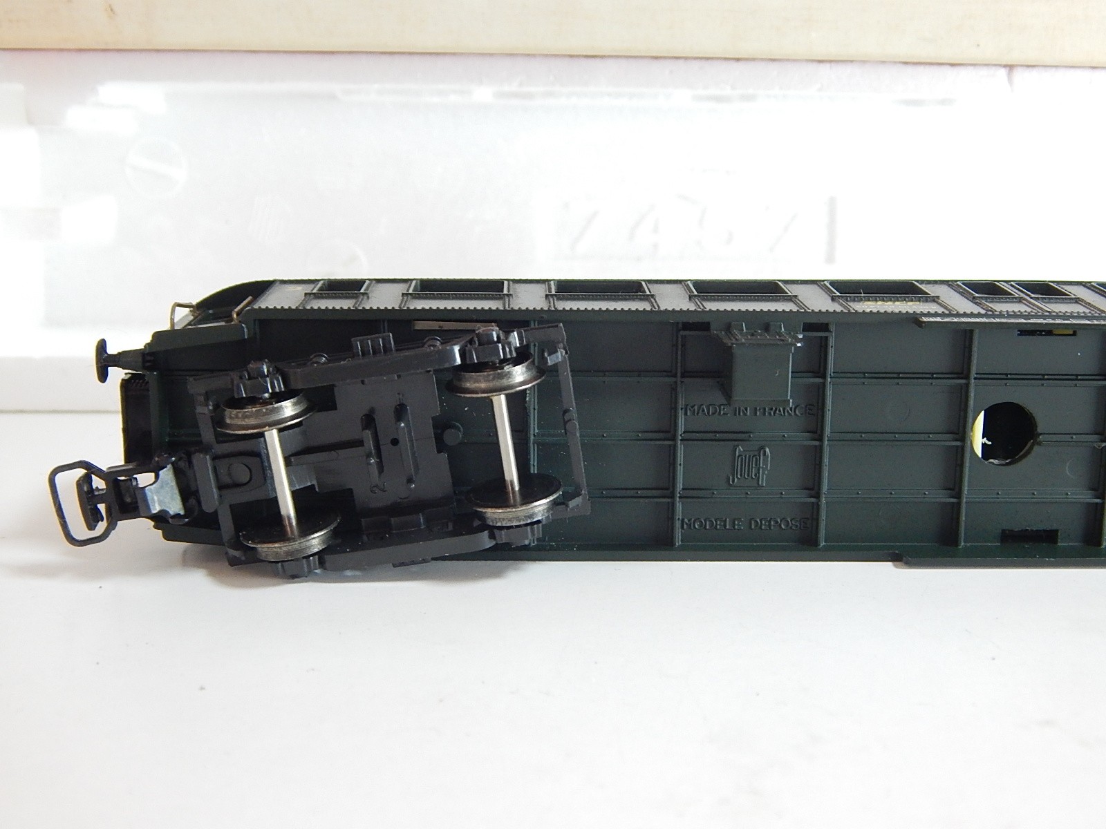 V473 - voiture 1ere classe a rivets apparents OCEM PLM - SNCF - JOUEF  PRESTIGE HO - ref 5309 - Collection