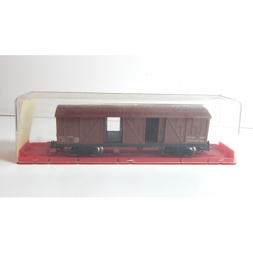 Réf 6530 JOUEF WAGON COUVERT MARRON A BOGIES HO BOITE CRISTAL