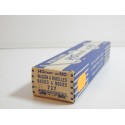 UN WAGON HORNBY PLAT A BOGIES RIDELLES BASSES EN BOITE BLEU HO REF 727 N°2
