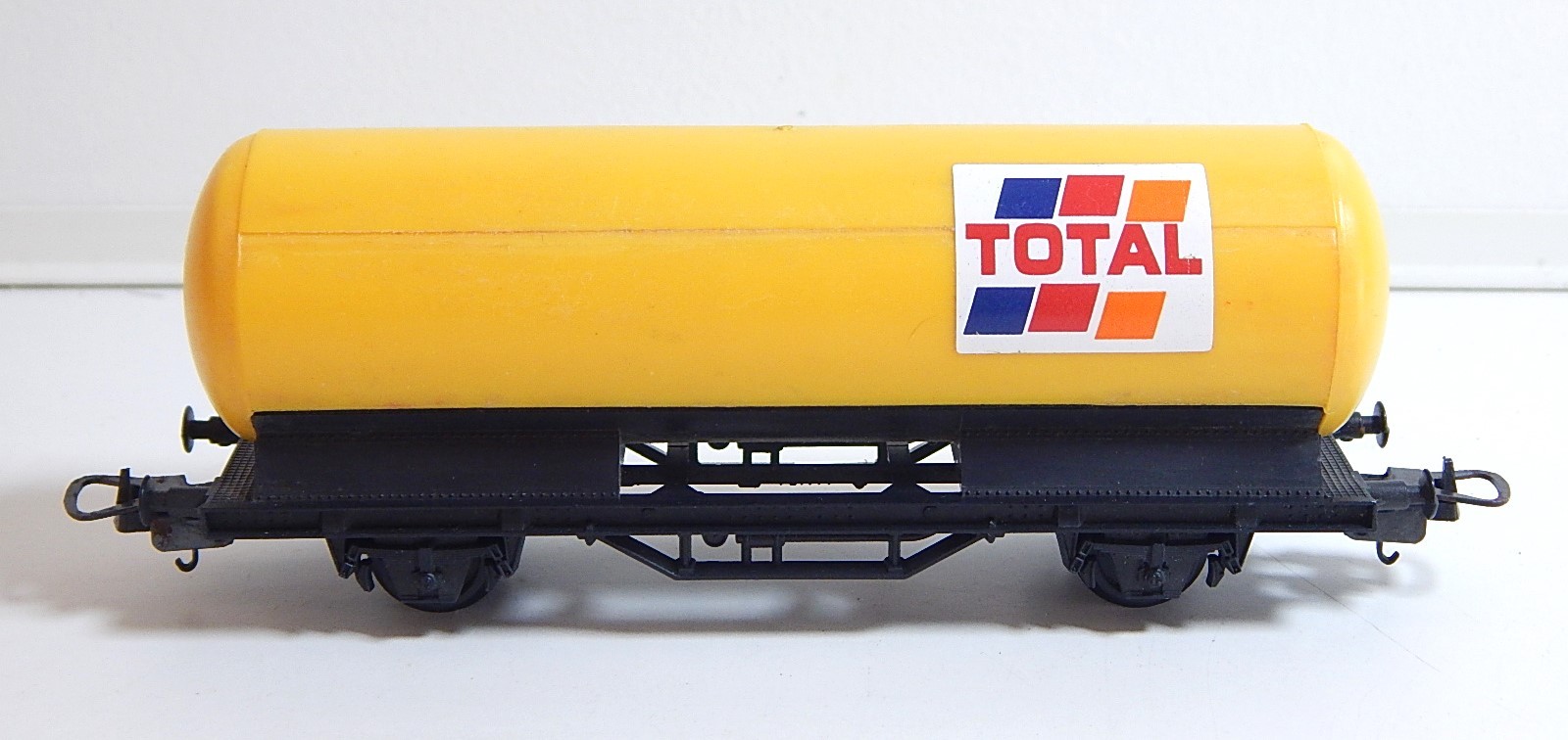 Wagon citerne ANF ESSO époque III – Train Modèle