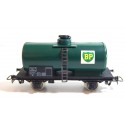UN WAGON CITERNE JOUEF A ESSIEUX BP VERT ECHELLE EN METAL HO SANS BOITE N°1