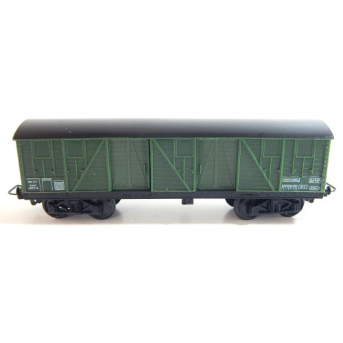 JOUEF WAGON COUVERT TP VERT TOIT NOIR A BOGIES HO SANS BOITE