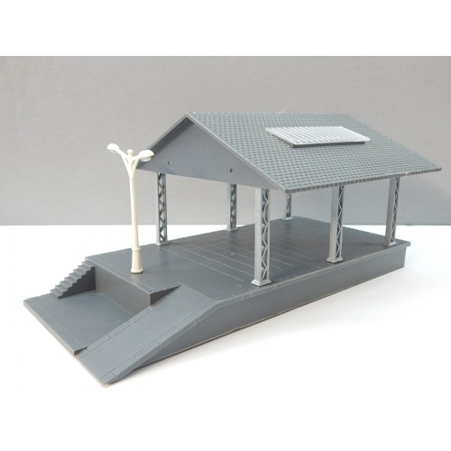 JOUEF MAQUETTE HANGAR OUVERT EN BON ETAT + LAMPADAIRE HO
