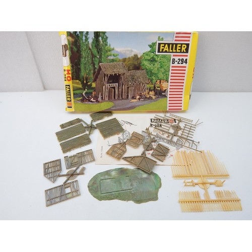 FALLER B 294 MAQUETTE CABANE EN BOIS EN BOITE A MONTE HO