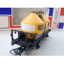 UN WAGON CIMENTIER JAUNE A ESSIEUX CIMENT FRANCAIS JOUEF HO EN BOITE BBR