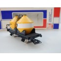 UN WAGON CIMENTIER JAUNE A ESSIEUX CIMENT FRANCAIS JOUEF HO EN BOITE BBR