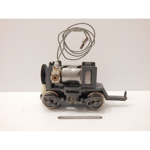 R 13040 UN BOGIE MOTEUR COMPLET AVEC MOTEUR 5 POLES DE TGV JOUEF HO
