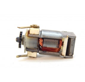 Ref 12327 JOUEF 1 MOTEUR 3 POLES DE LOCOMOTIVE + PIGNON 20 DENTS HO