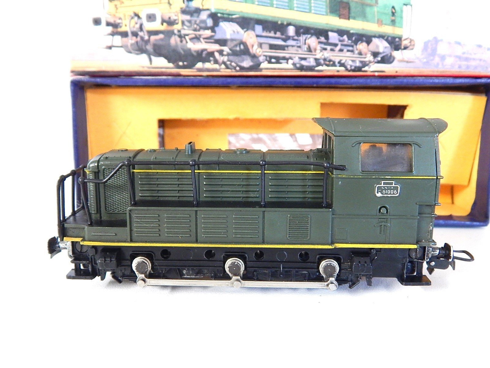 Train Hornby DBBV Le Mistral par Meccano