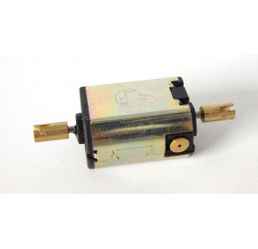 R 15053 LIMA UN MOTEUR DE LOCOMOTIVE CC 14000 HO