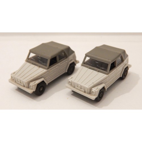 DEUX VEHICULES MILITAIRE V W MARQUE WIKING HO