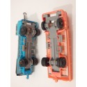 MAJORETTE LOT DE DEUX PETITS CAMIONS UNE GRUS UN PLATEAU 1/100 SANS BOITE