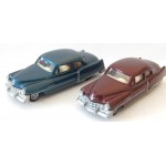 PRALINE DEUX VEHICULES CADILLAC BLEU ET MARRON HO SANS BOITE