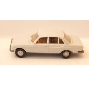 WIKING VEHICULE MERCEDES 240 D HO SANS BOITE
