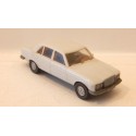 WIKING VEHICULE MERCEDES 240 D HO SANS BOITE