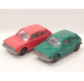 FLEISCHMANN 2 VEHICULES VW GOLF ROUGE ET VERT HO SANS BOITE